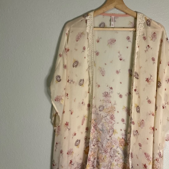 Xhiliration Open Front Kimono Blouse Cream Floral Geese M/L Lace Edge - Picture 3 of 9